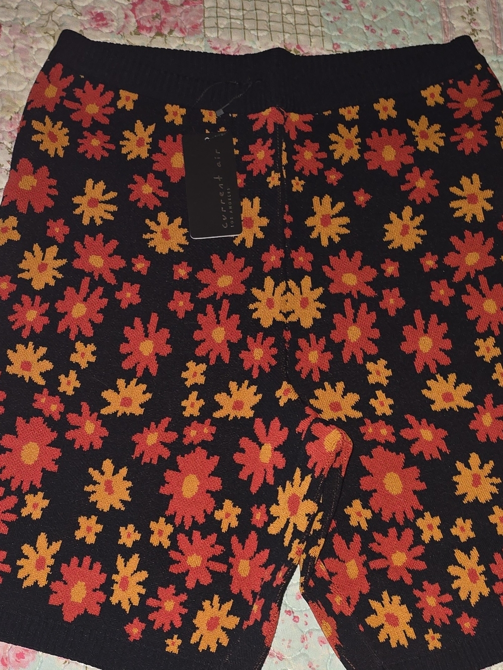 NWT Current Air Floral Knit Sweater Biker Shorts Black Red Yellow Size Medium